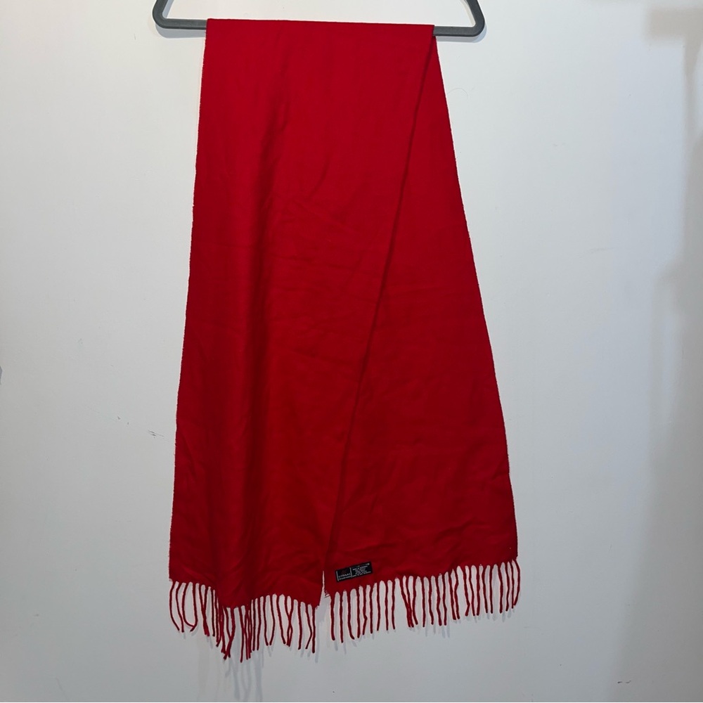 V. FRAAS Vibrant Red Fringe Scarf